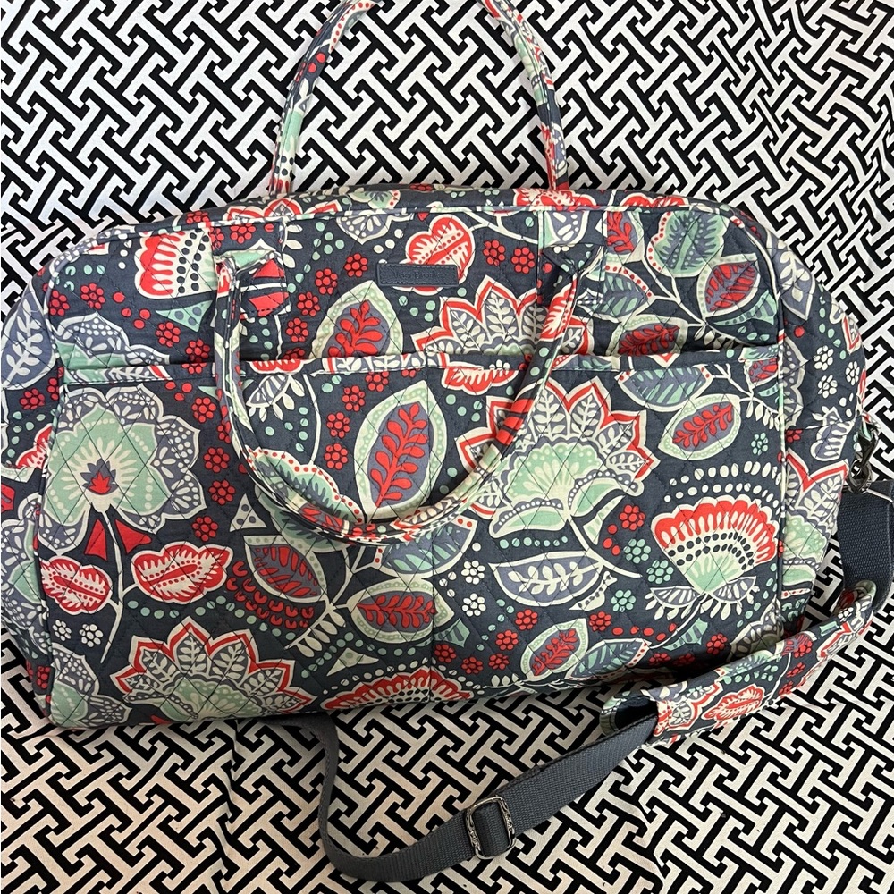 Vera Bradley Nomadic Floral Weekender bag EUC
